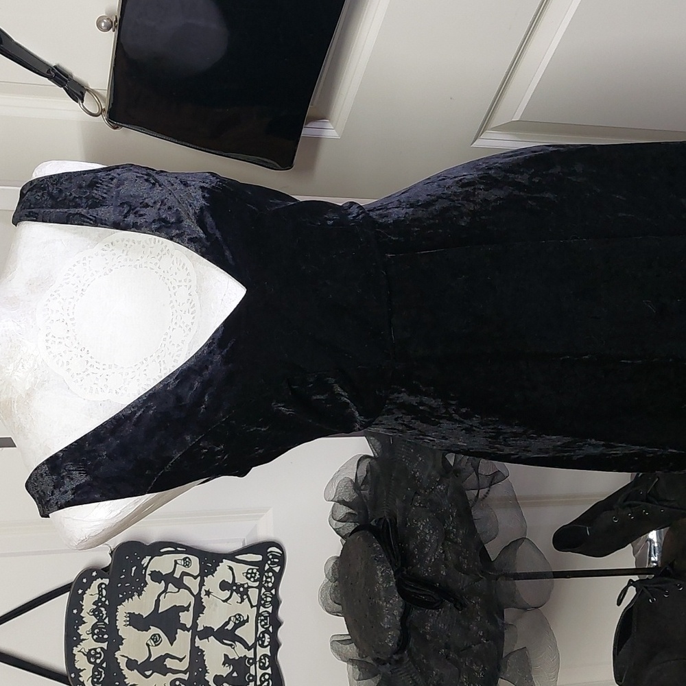 SALE Black Velvet, Skater Dress, Goth, XL - Picture 10 of 13